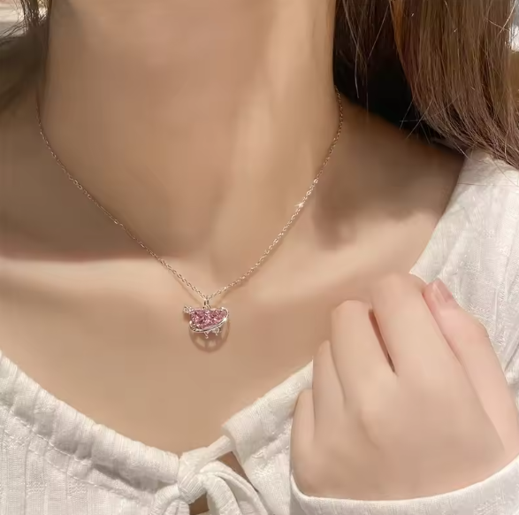 Cupid’s Kiss Necklace